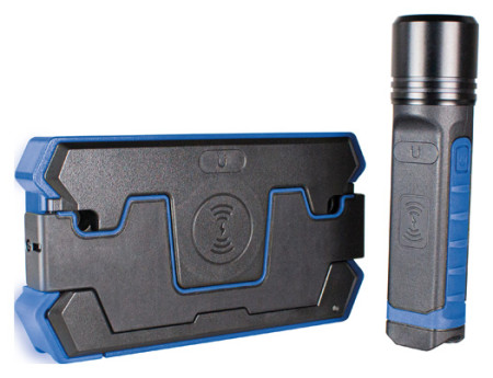 Akku-Handlampe mit Induktions-Ladestation 